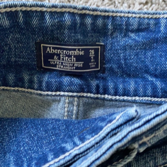 A&F high rise jeans - Picture 3 of 4